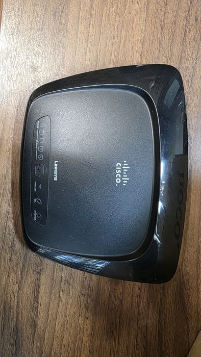Роутер WiFi cisco