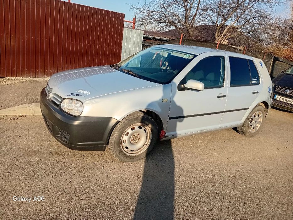 Bara fata/far stanga/dreapta/motor/cutie/caseta golf 4 motor 1.4 16v