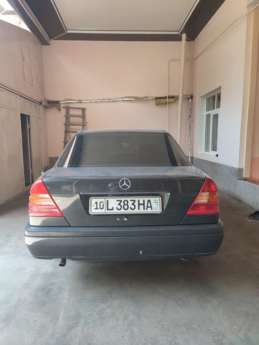 Mercedes-benz c180