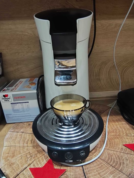 Продавам кафемашина Philips Senseo за текстилни капсули