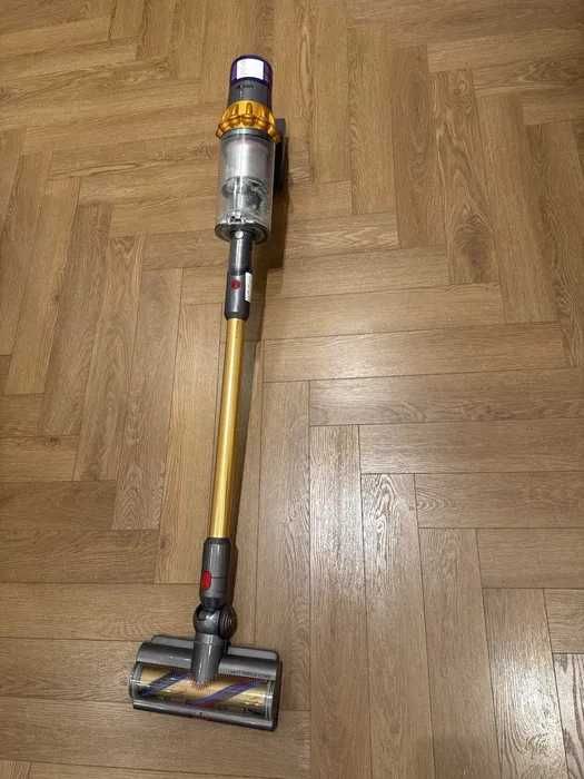 Пылесос Dyson V15