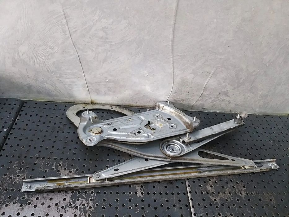 Macara geam electric stanga fata renault megane 3 966020105 807210002r