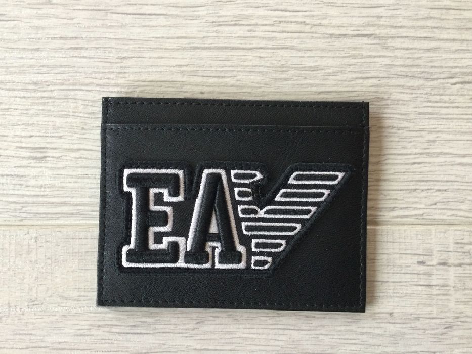 НОВ оригинален кожен cardholder / портфейл на EMPORIO ARMANI от Италия