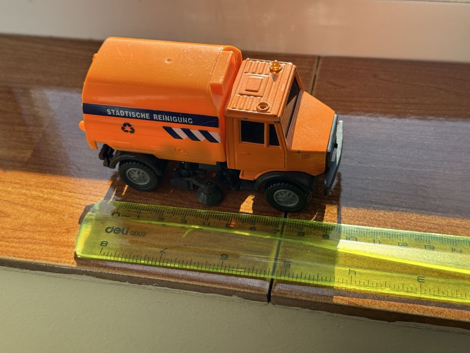 Machete metalice 1/32