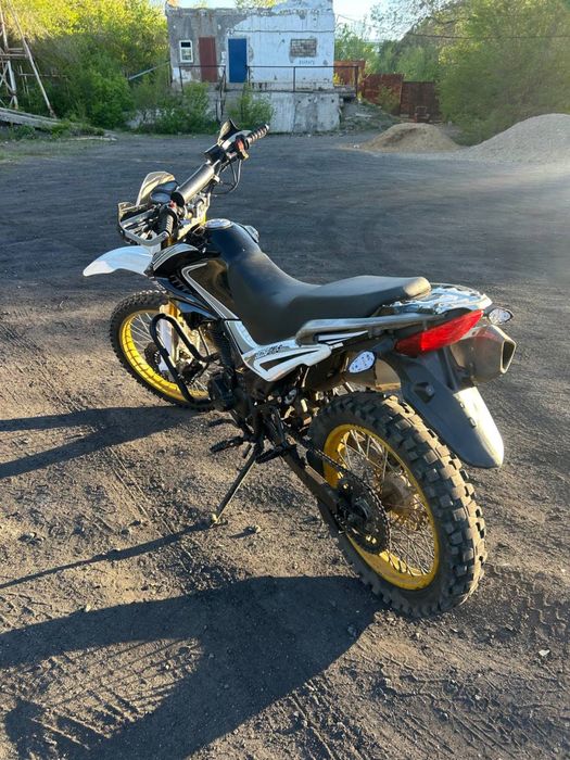 Продам Мотоцикл Эндуро Senke 250cc