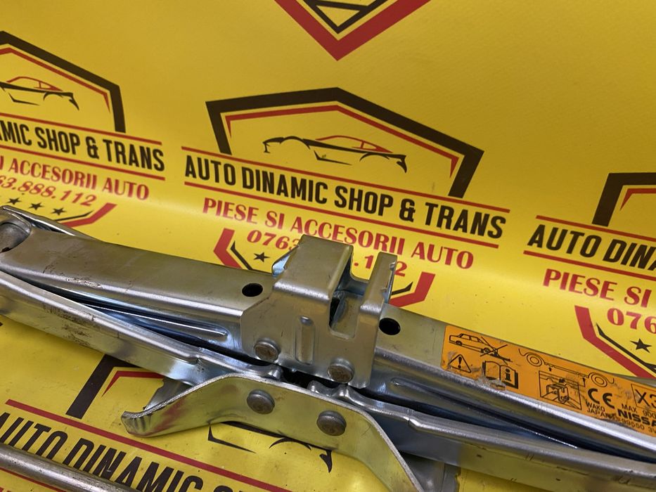 Cric auto original Nissan MICRA NOTE cu cheie roata coarba 995503VV0A