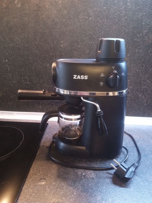 Кафе Еспресо Машина Zass ZEM 07 Черна 800W 3.5 bar Чаша 240мл