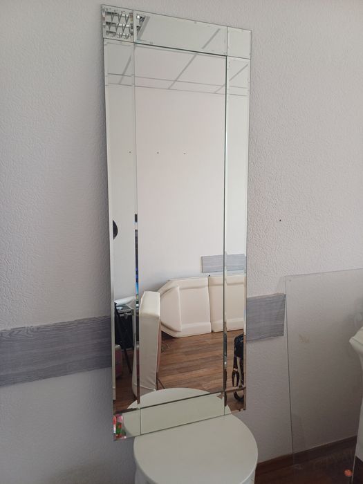 Продам зеркало навесное