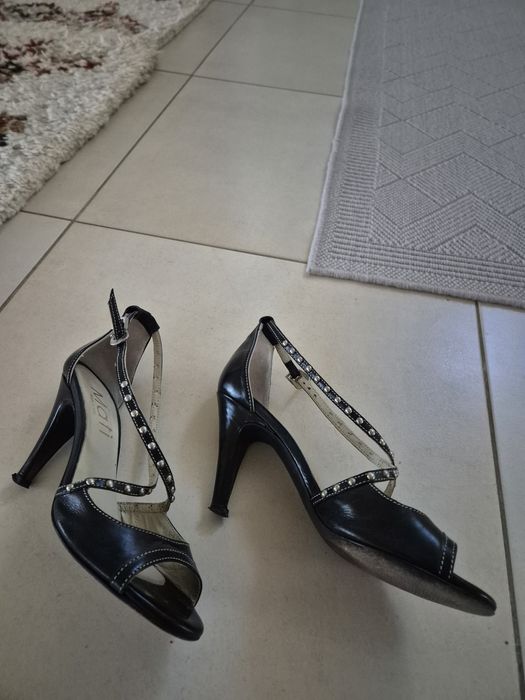 Sandale italiene din piele