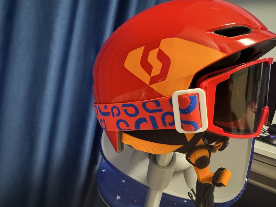 Детска Ски Каска Scott и Очила