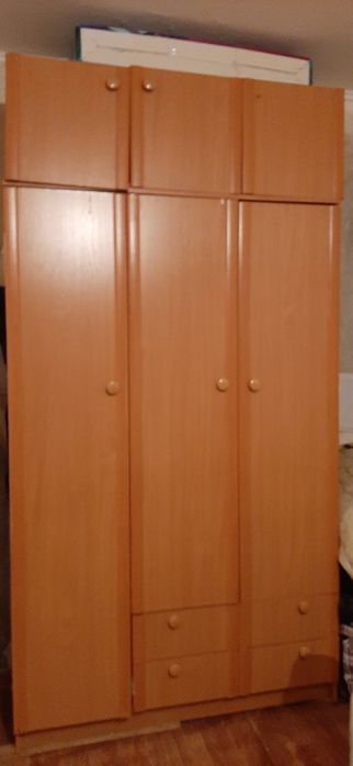 Шкаф для вешей с антресолием