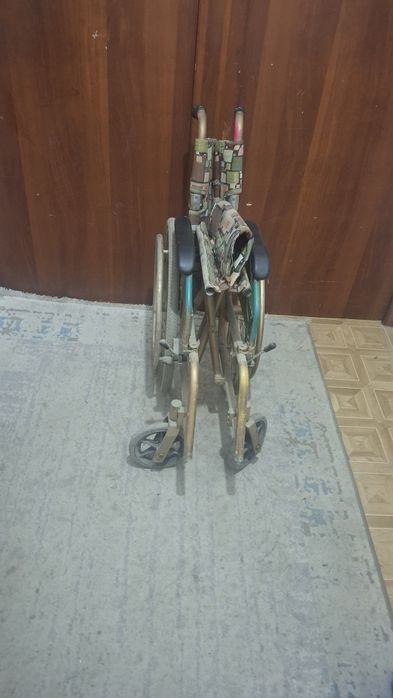 Инвалидная коляска