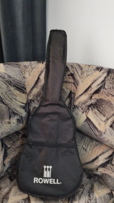 Продам гитару в отличном состоянии