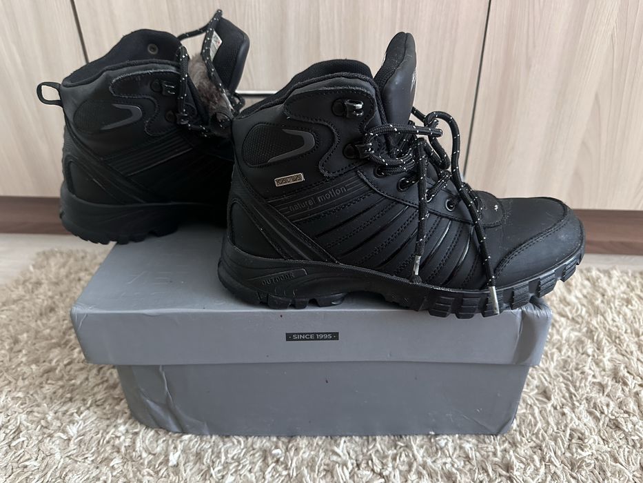 Продам  кросовки