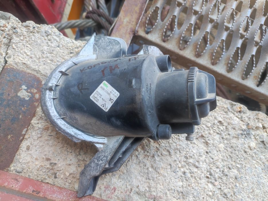 Десен халоген за Пежо-206(с голямата решетка).