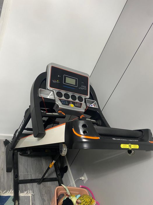 Беговая дорожка в отличном состояний