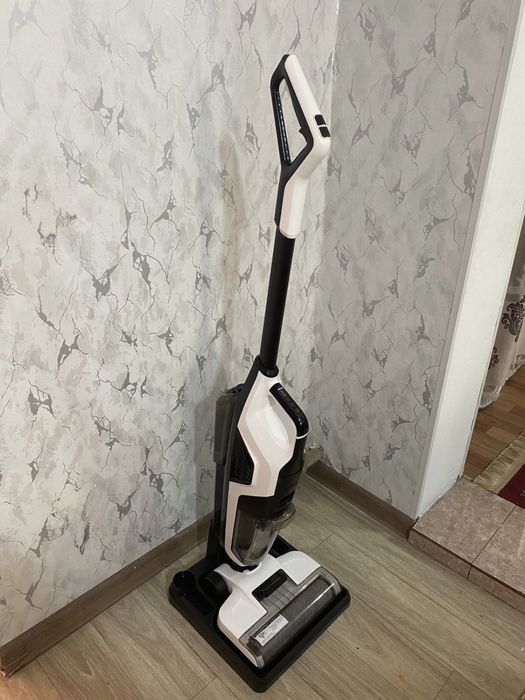 Пылесос моющий вертикальный