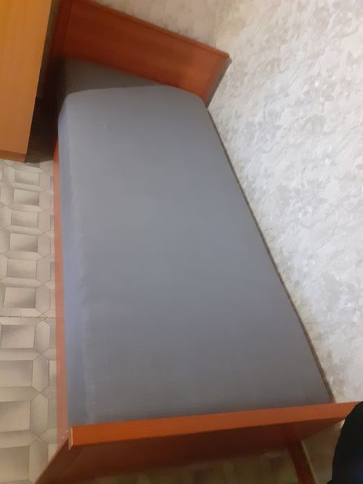 Продам кровать .