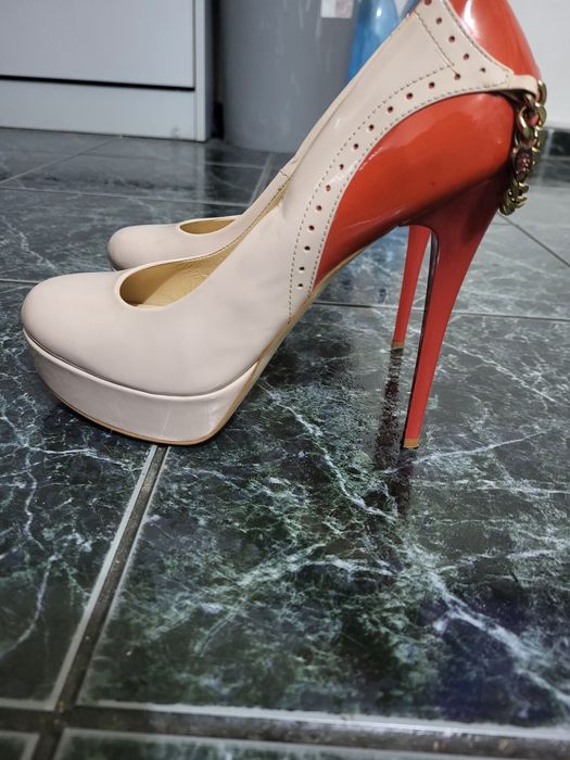 Pantofi gala nude