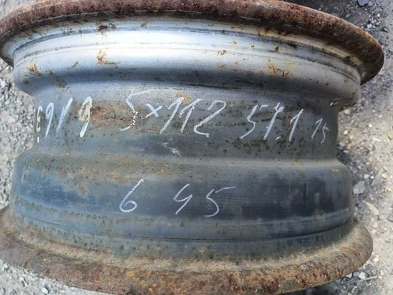 Продам оригинальные металлические диски на Ауди 100