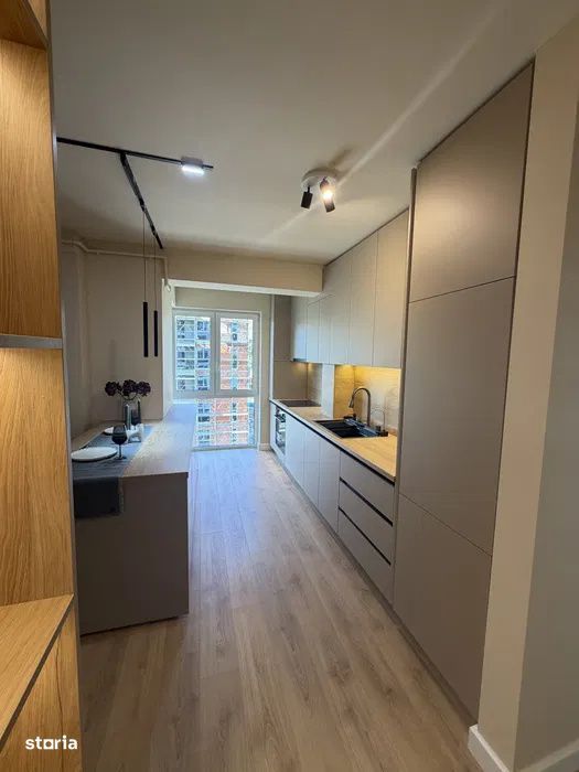 Apartament de vanzare 3 camere 66mp zona Floresti Tineretului