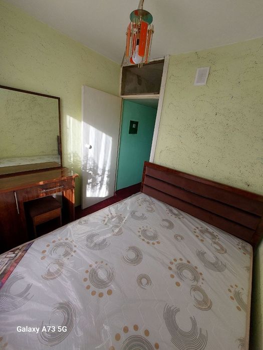 Урганч. Даритал ёнида 2 каватда 1 хоналик 2 хона килинган квартира