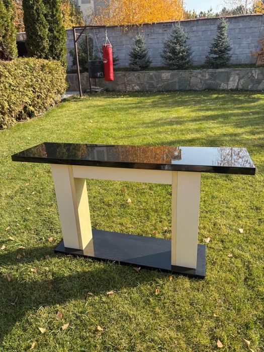 Консоль в прихожую