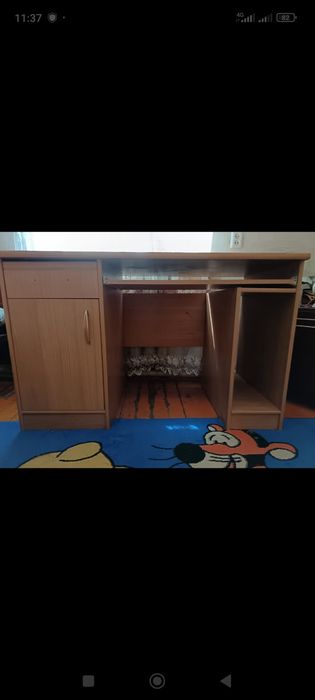 Стол в хорошем состоянии  10. Тысяч. Самовывоз