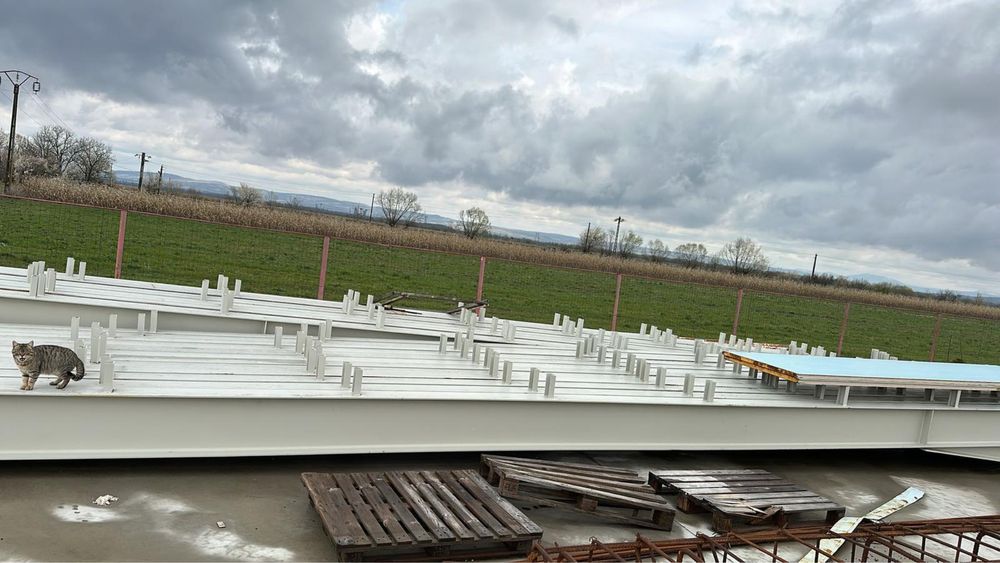 Hala metalica , noua  24,34*60,55*=1473,79 m utili