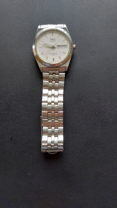 Часовник Q&Q Quartz