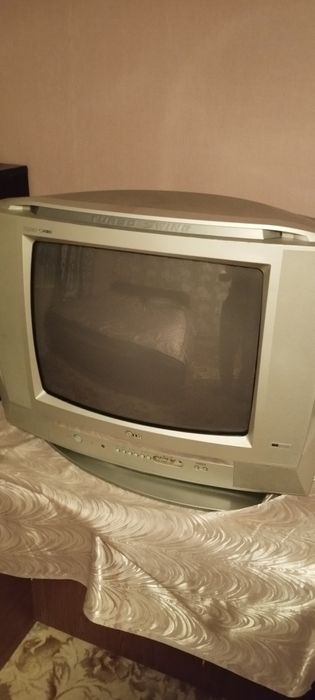 Телевизор LG б/у