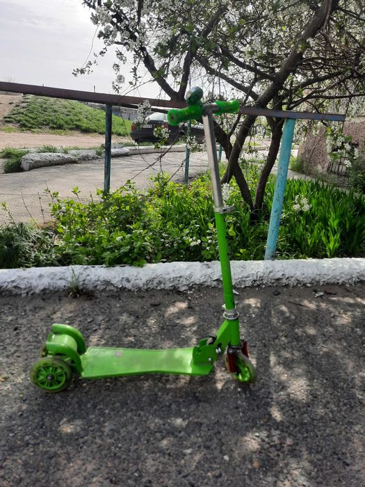 Самокат детский  трехколесный