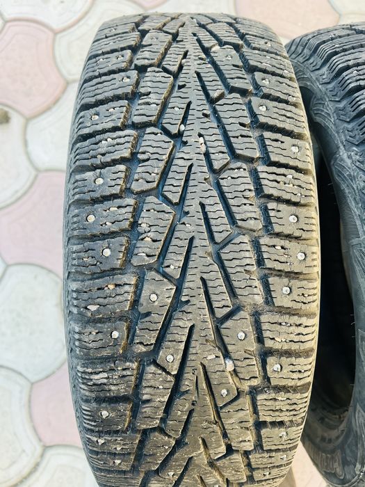 Продам шипованные шины 205.55.R16