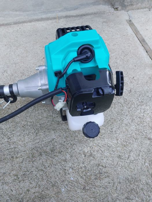 Trimmer NOU cu fir pe benzina