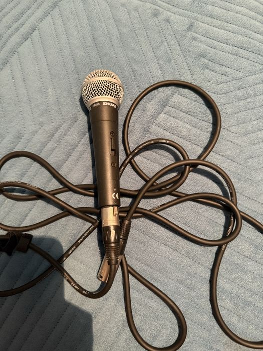Shure sm58.Продам студийный профессиональный микрофон.