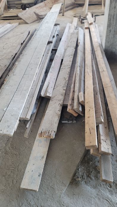 Buzulgan uydan chiqqan taxtala xar xil