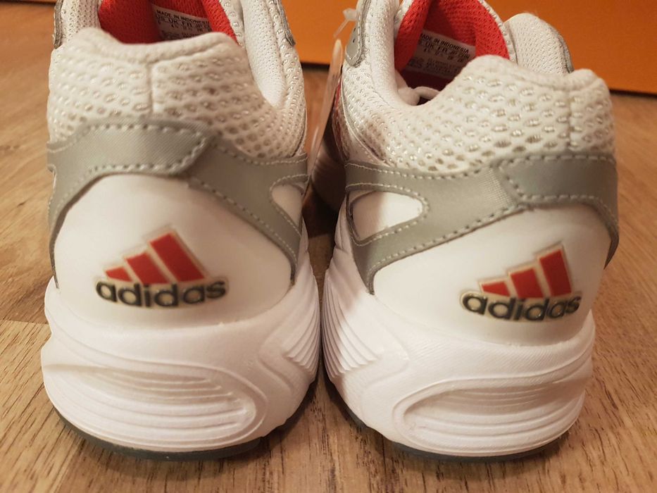 ADIDAS Vanquish 3 W чисто нови дамски обувки за бягане 37 1/3