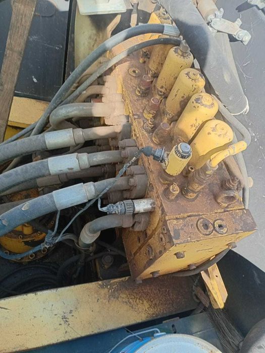 Экскаватор самоходный NEW HOLLAND