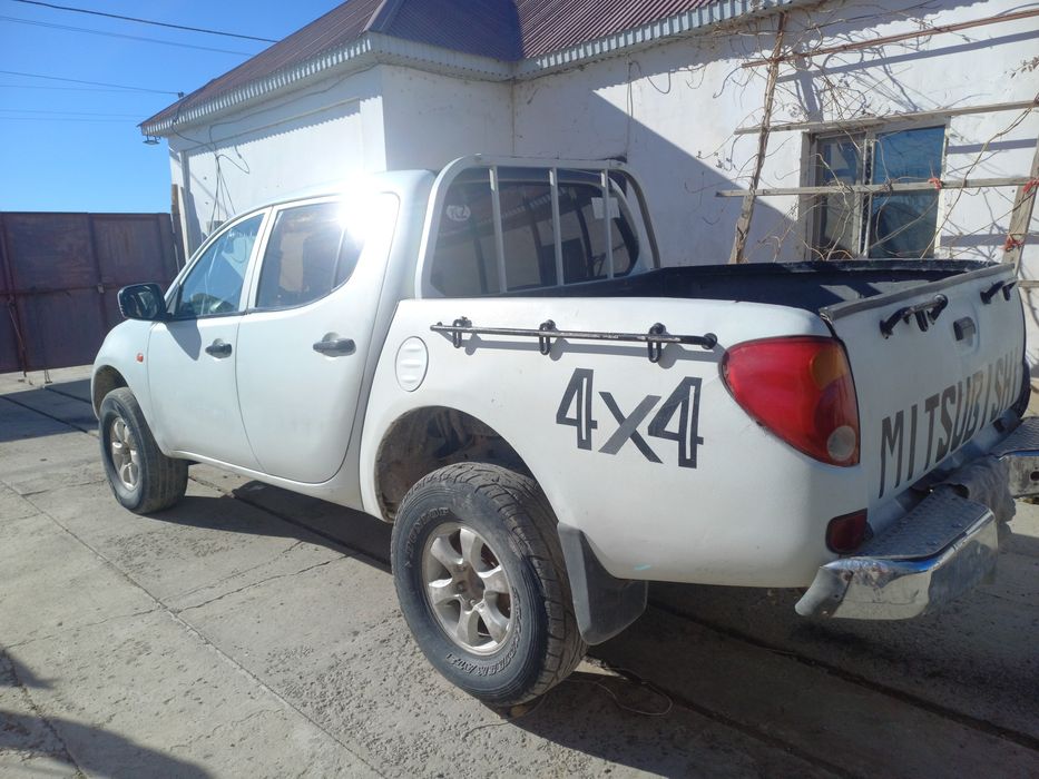 Машина пикап 2006