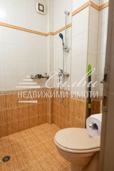 Дава се под наем Офис в Шумен, Център - 102 кв.м за 612 € - Снимка #6