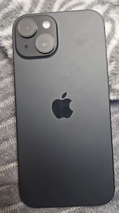 Продам айфон 15 256гб