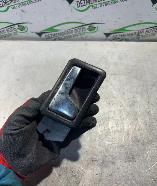 Maner deschidere din interior usa spate dreapta 893837020 Audi 80 1995