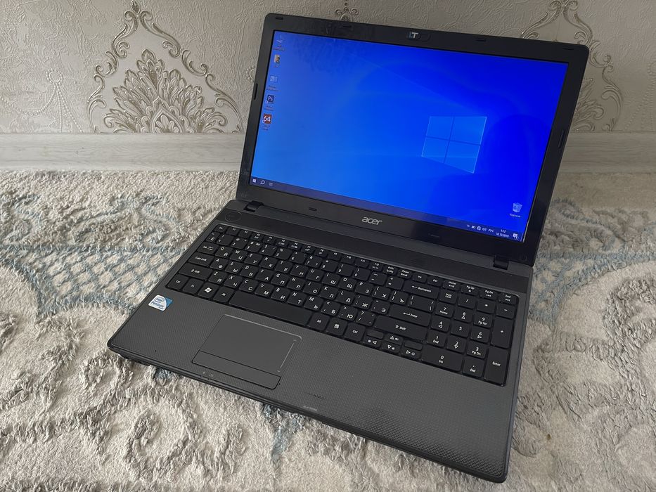 Продам ноутбук Acer 5749z