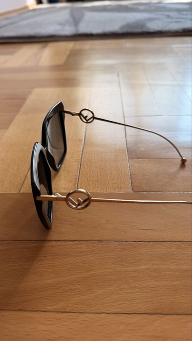 Оригинални слънчеви очила Fendi