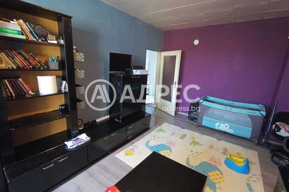 Двустаен апартамент в централната част на ж.к. "Орел"