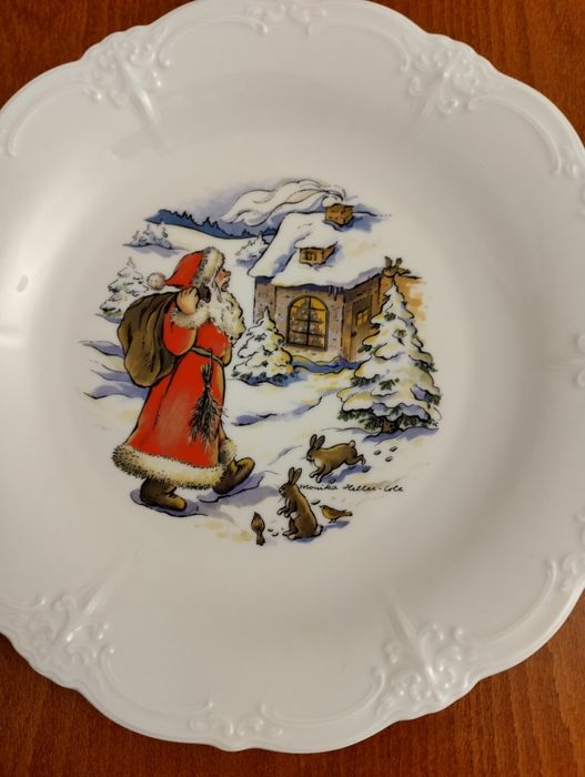 Порцеланова чиния "Коледа'".