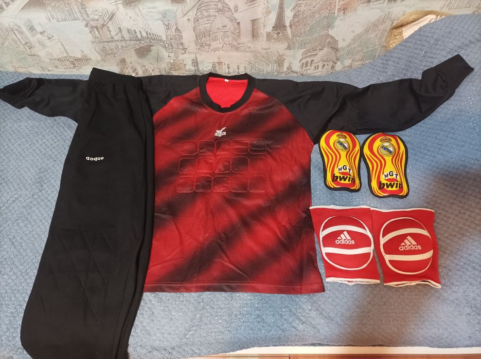 Продам футбольную форму