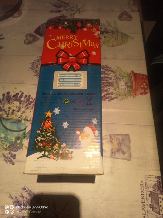 Mos craciun muzical in cutie aproape nou