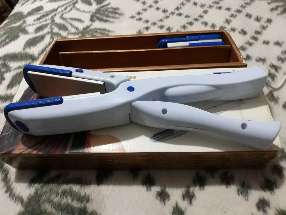 Профессиональный выпрямитель для волос