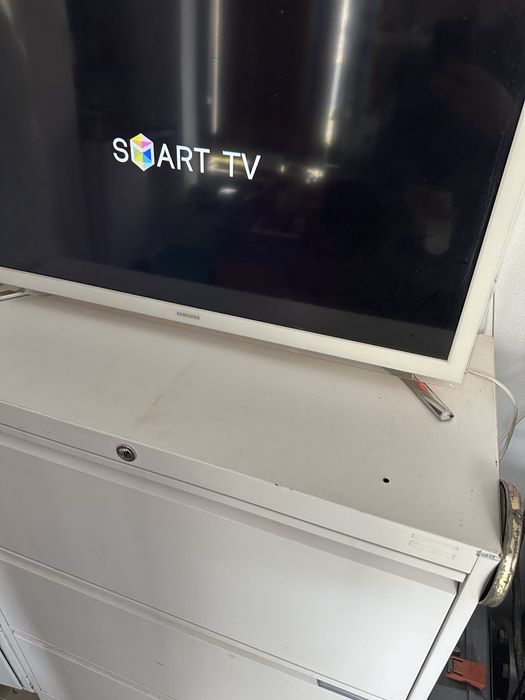 TV Smart Samsung Ful HD 80cm